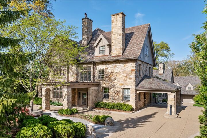 Property Photo: 122 Woodland Road PA 15232