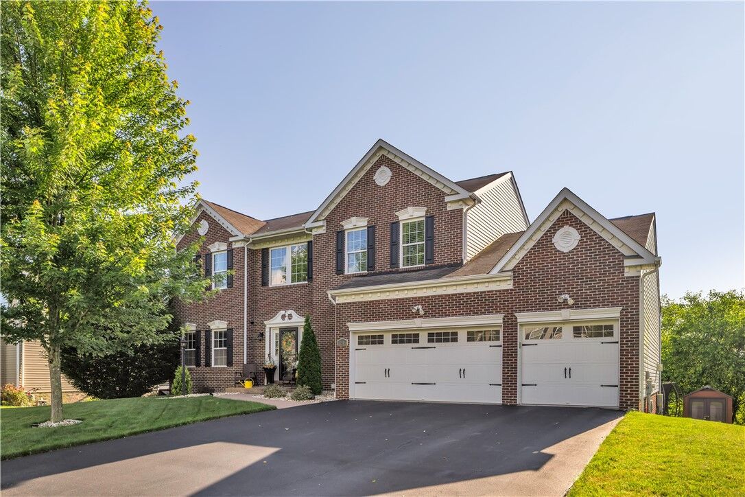 Property Photo:  140 Aspen Dr  PA 15009 