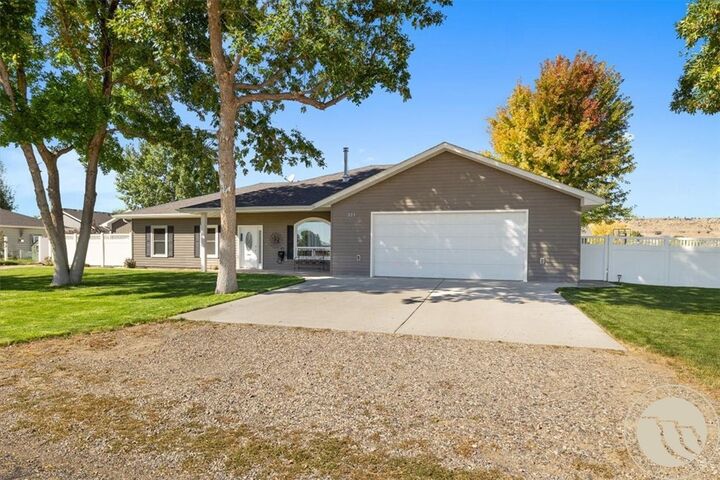 Property Photo:  321 4th Avenue SE  MT 59063