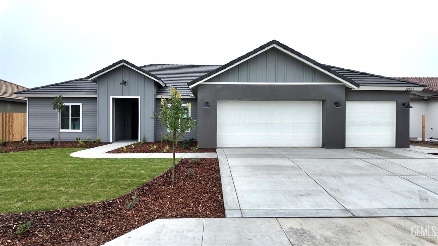 Property Photo:  16807 Chloe Court  CA 93314 