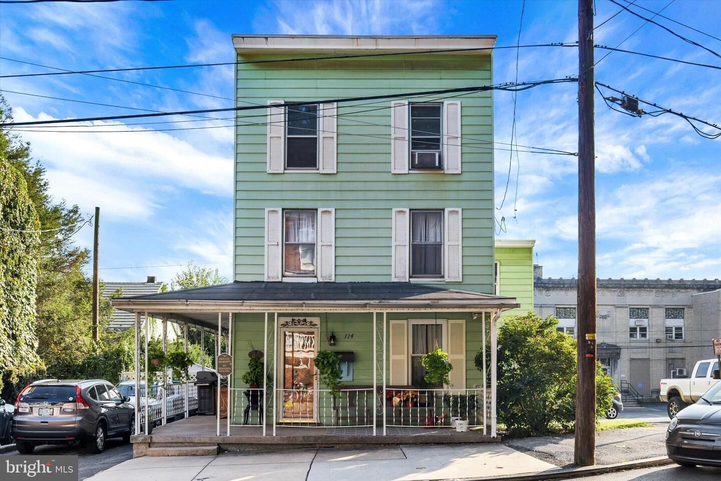 Property Photo:  114 N 2nd Street  PA 17113 