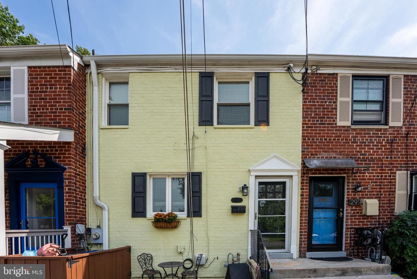 Property Photo: 2913 Mosby Street VA 22305
