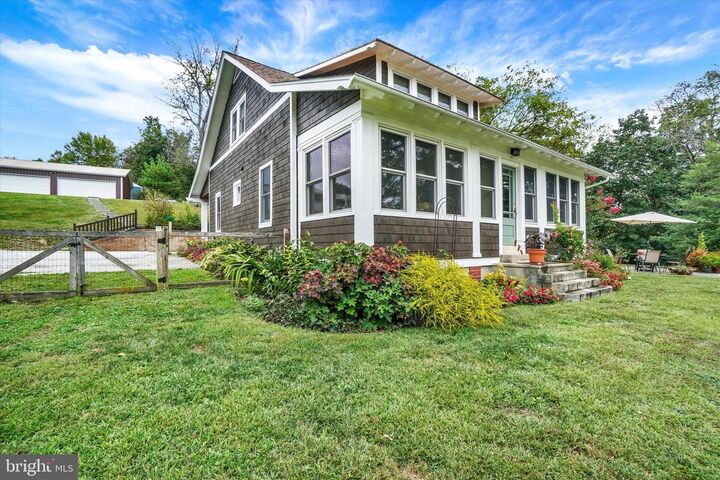 4 Holly Lane  Glen Rock PA 17327 photo