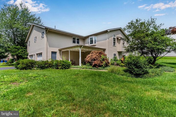 Property Photo:  7 Dorchester Road  PA 17036 