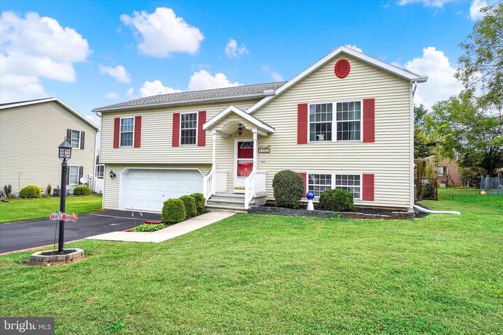 Property Photo:  103 Alder Court  PA 17345 