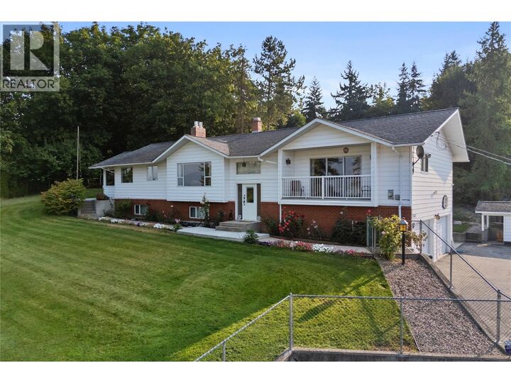 1541 20 Avenue Northeast  Salmon Arm BC V1E 3X8 photo