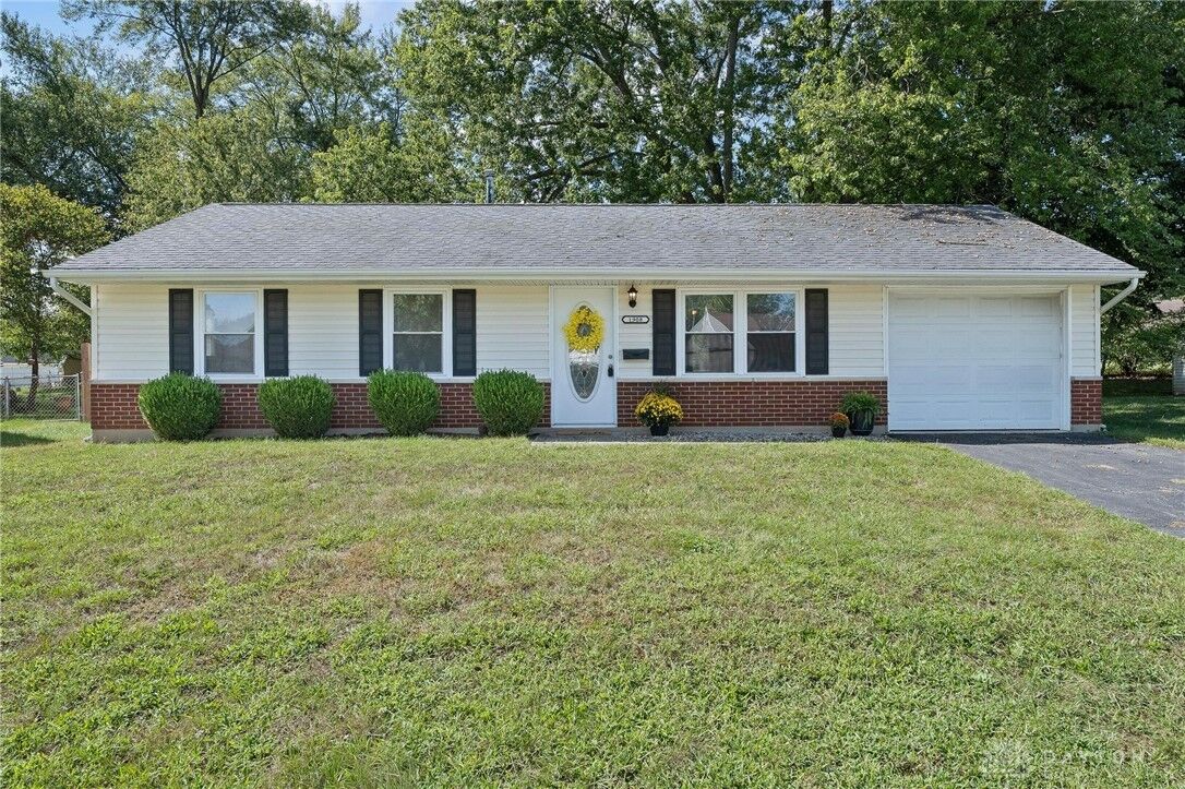 Property Photo: 1908 Whitt Street OH 45385