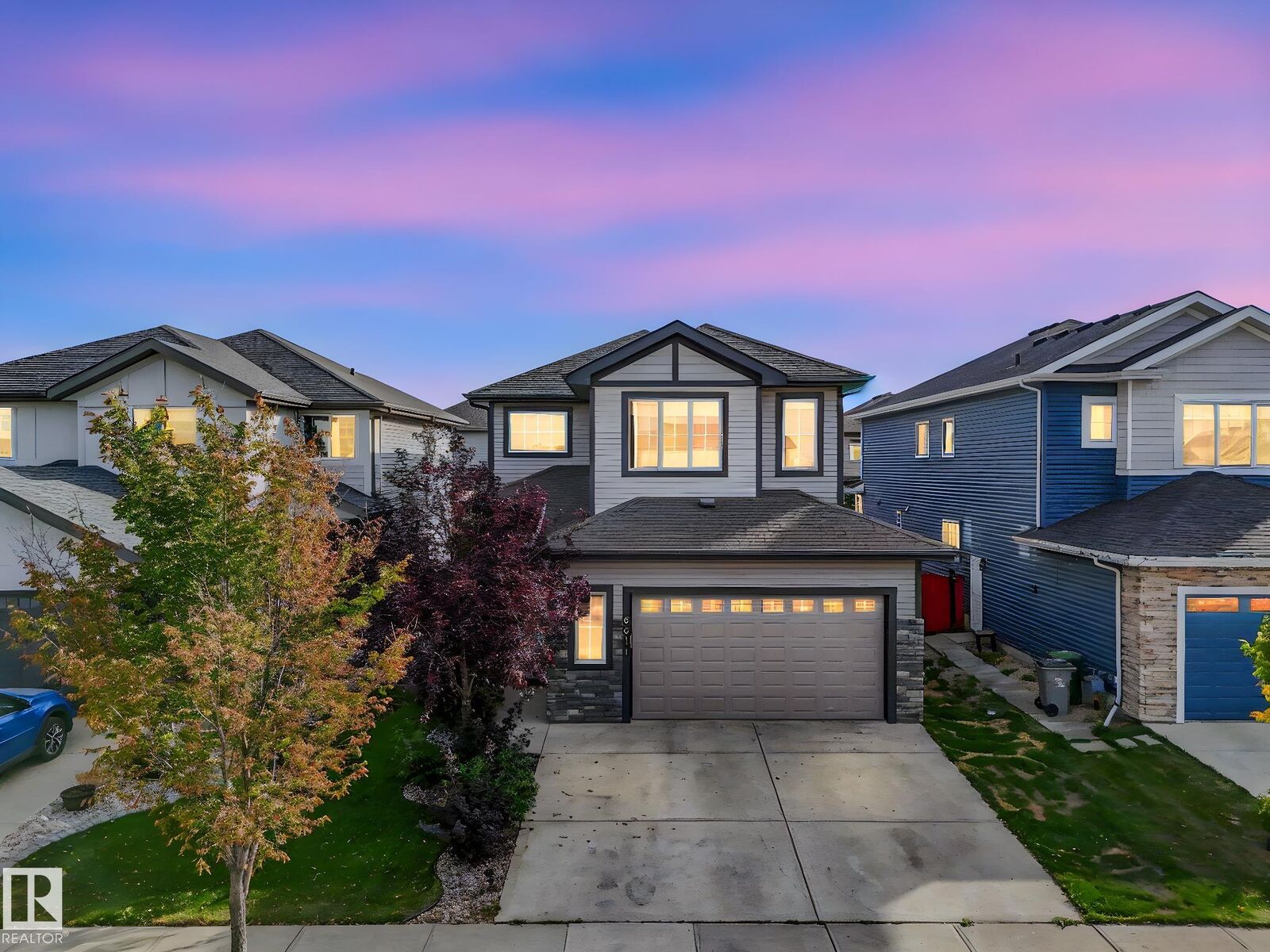 Property Photo:  6611 54 Avenue  AB T4X 2A2 