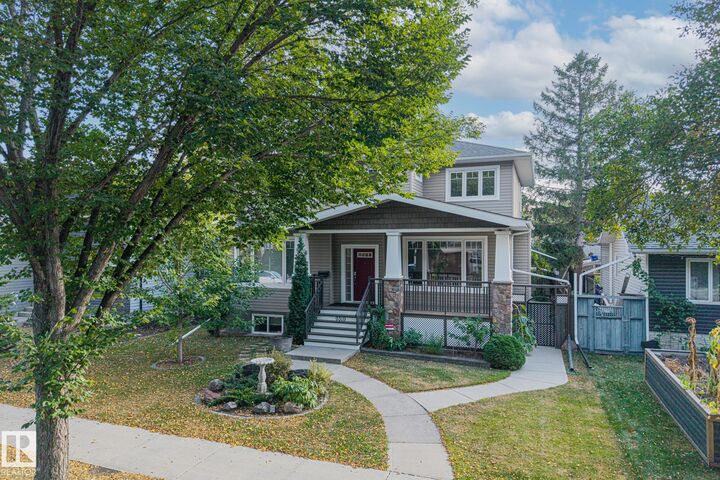 Photo de la propriété: 9319 93 Street NW AB T6C 3T7