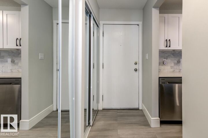 Property Photo: 10620 104 Street NW 105 AB T5H 2W2