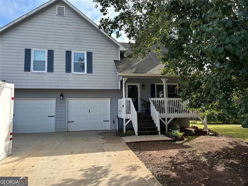 Property Photo: 180 Woodbridge Drive GA 30157