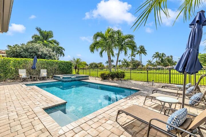 7676 N Monarch Ct  Delray Beach FL 33446 photo