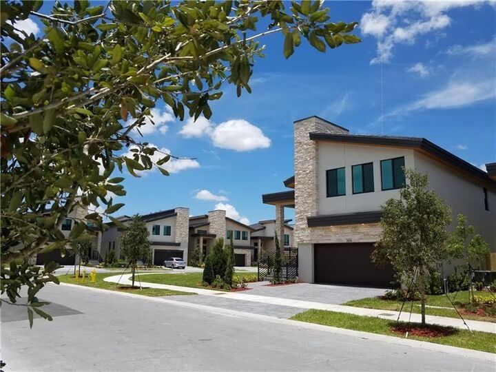 Property Photo:  7669 NW 103rd Pl  FL 33178 