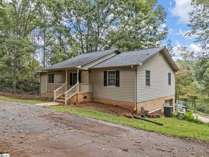 Property Photo:  1285 Riveroak Road  SC 29349 
