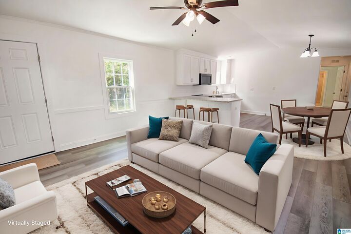 Property Photo:  413 County Road 1040  AL 35115 