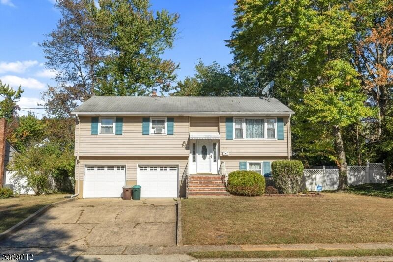 Property Photo:  668 Warfield Rd  NJ 07063 