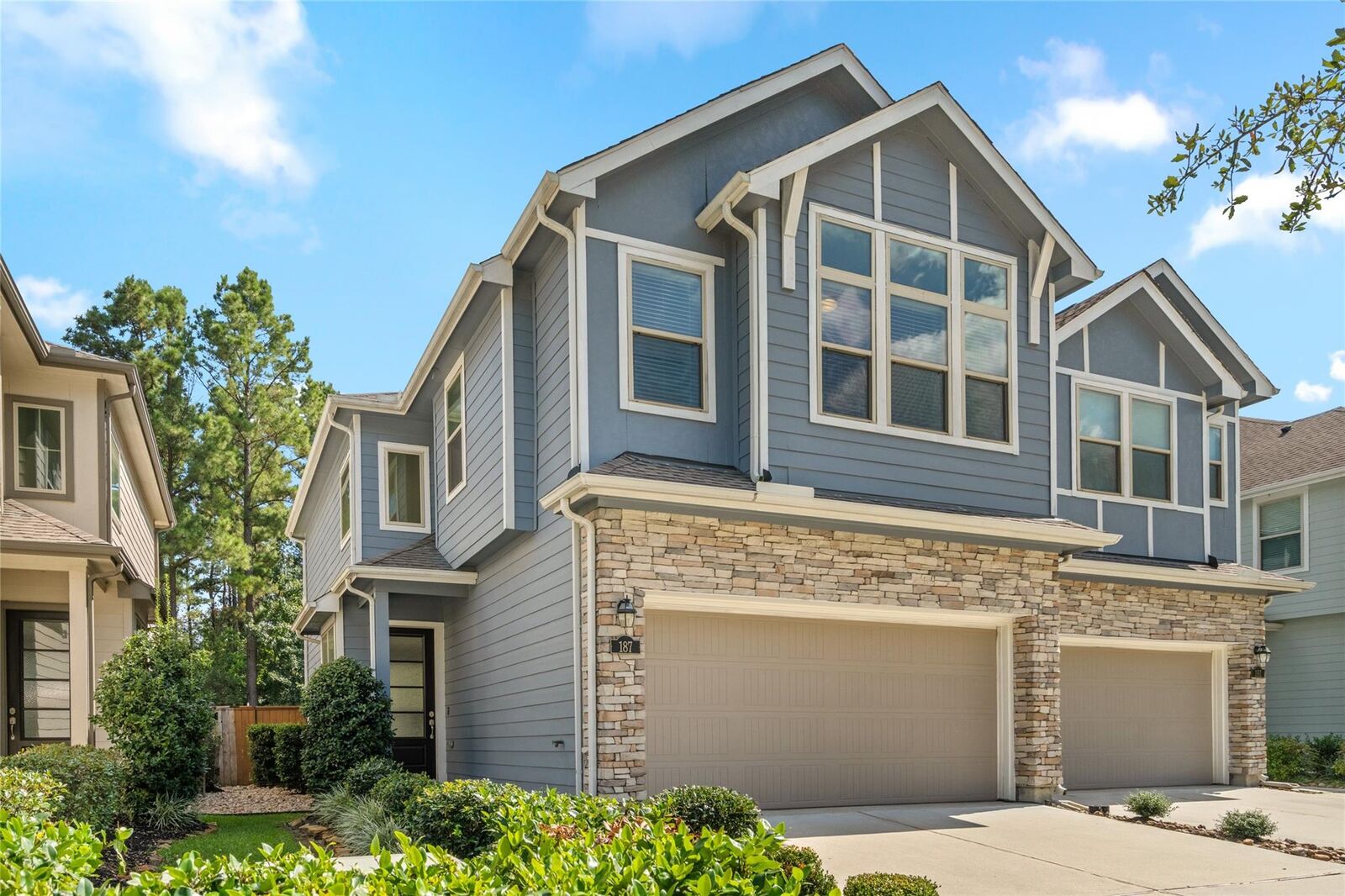 Property Photo:  187 Moon Dance Court  TX 77304 