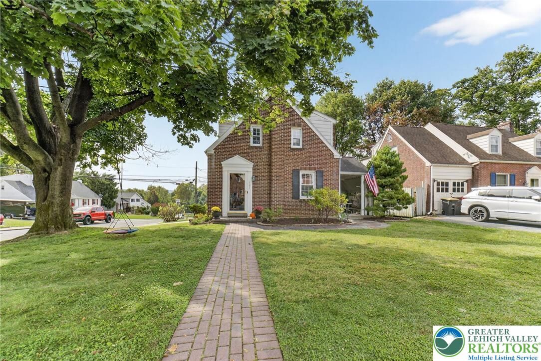 Property Photo:  404 Florida Avenue  PA 18052 