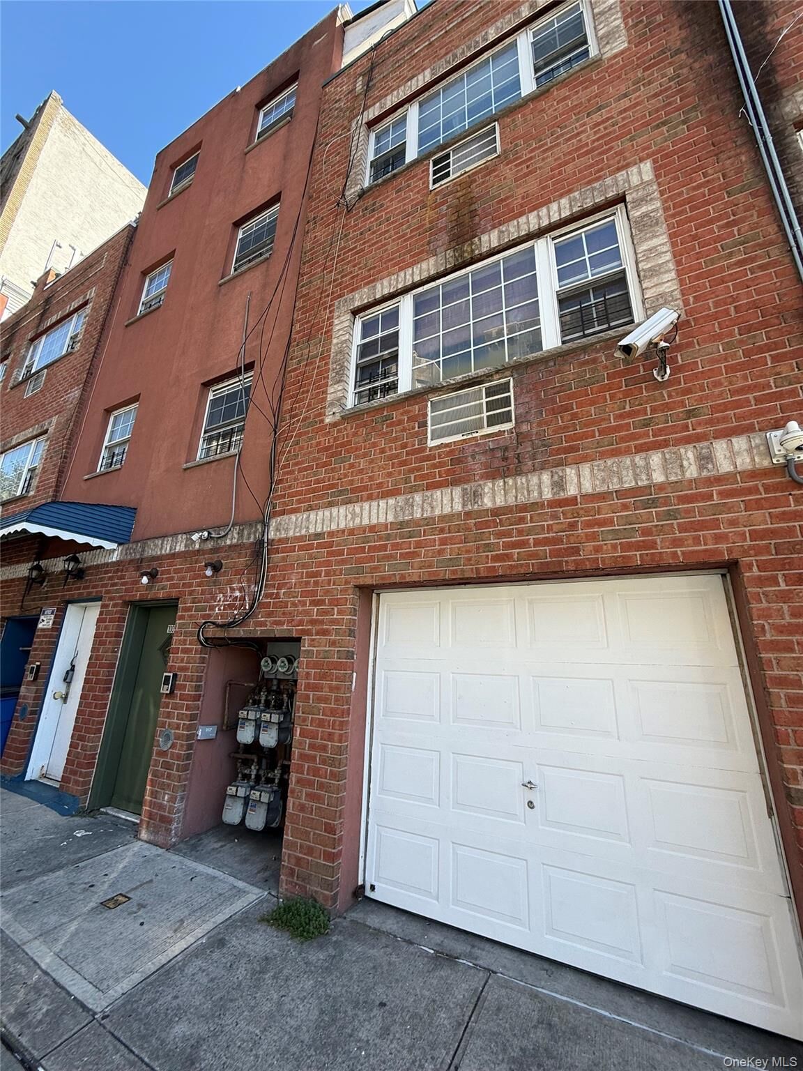 Property Photo:  1002 Boynton Avenue  NY 10472 