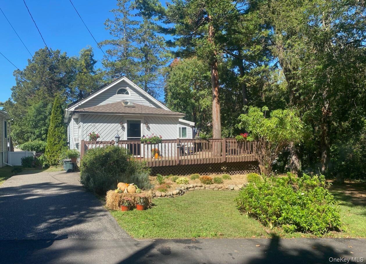 Property Photo:  19 Island Road  NY 11789