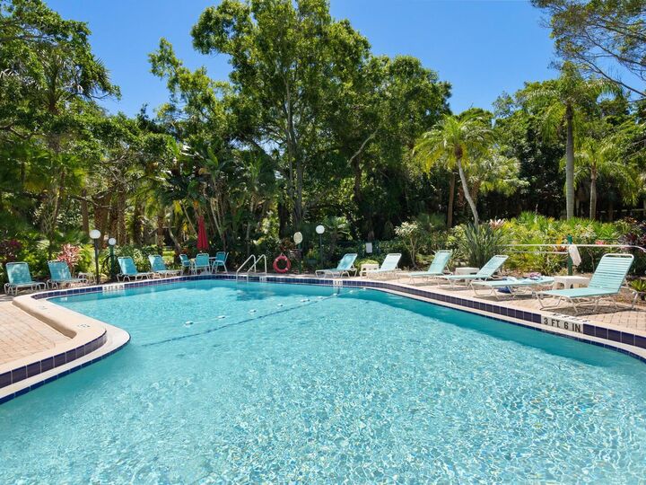 Property Photo: 3902 Mourning Dove Drive 235 FL 34210