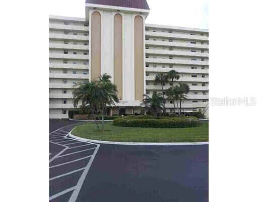 Property Photo: 4750 Cove Circle 304 FL 33708
