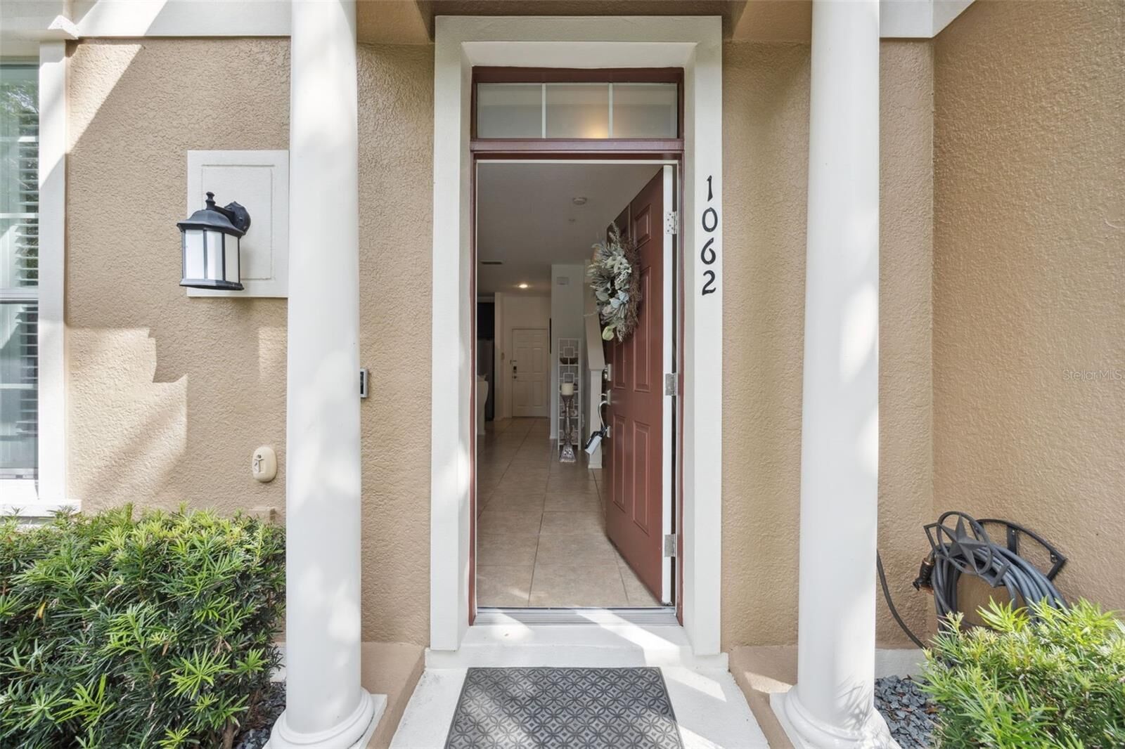 Property Photo:  1062 Winglewood  FL 32714 