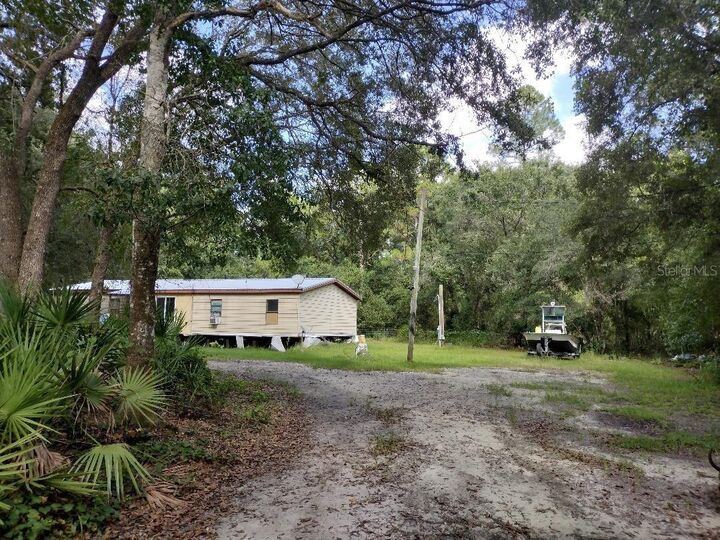 Property Photo:  1101 Hazelnut Street  FL 32110 