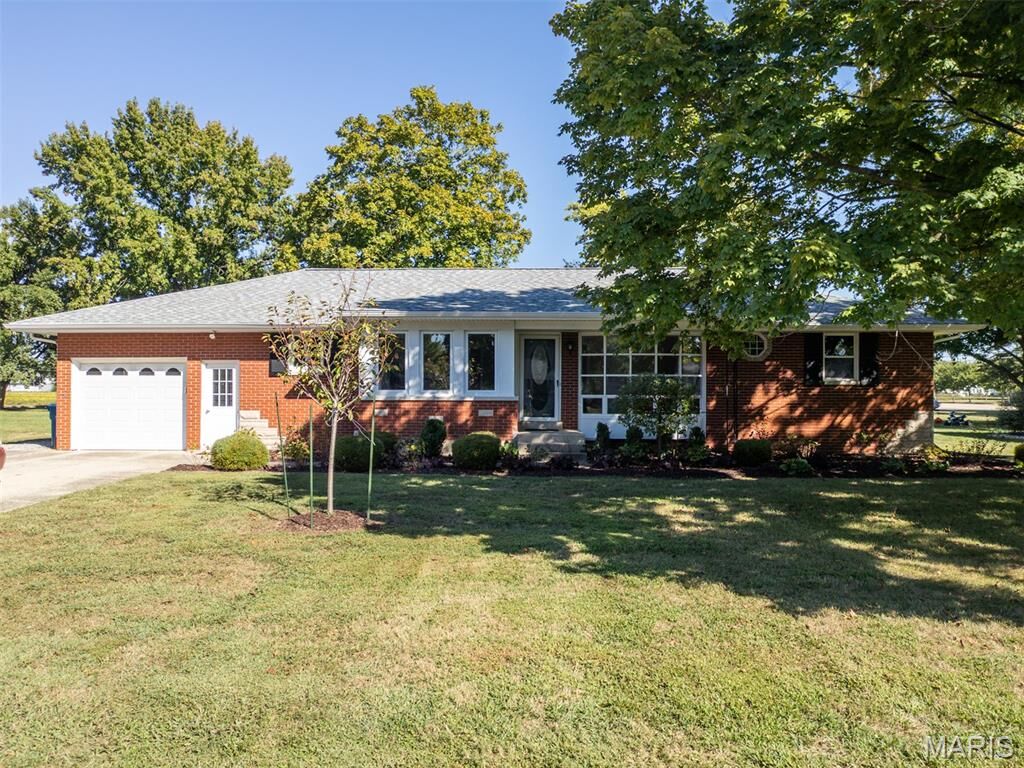 Property Photo: 1105 Helvetia Drive IL 62249