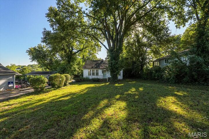 Property Photo:  546 Holland Avenue  MO 63119 