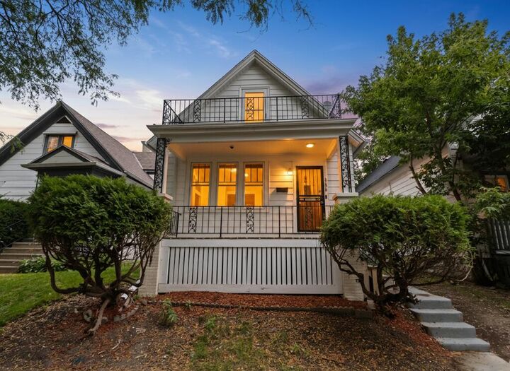 Property Photo:  3206 N 11th St  WI 53206 