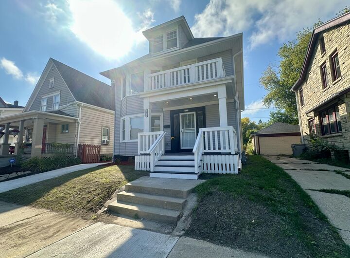 Property Photo:  2633 N Hubbard St St 2633  WI 53212 