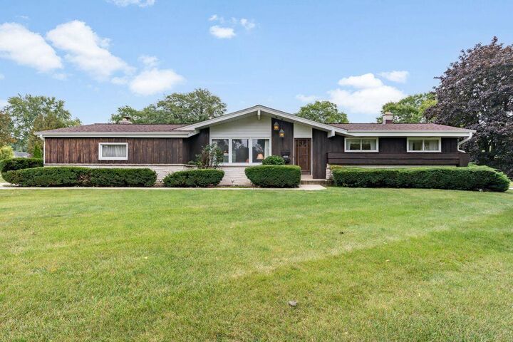 Property Photo:  5491 Laura Ln  WI 53129 