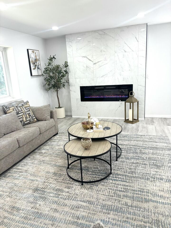 2825 W Green Tree Rd  Glendale WI 53209 photo