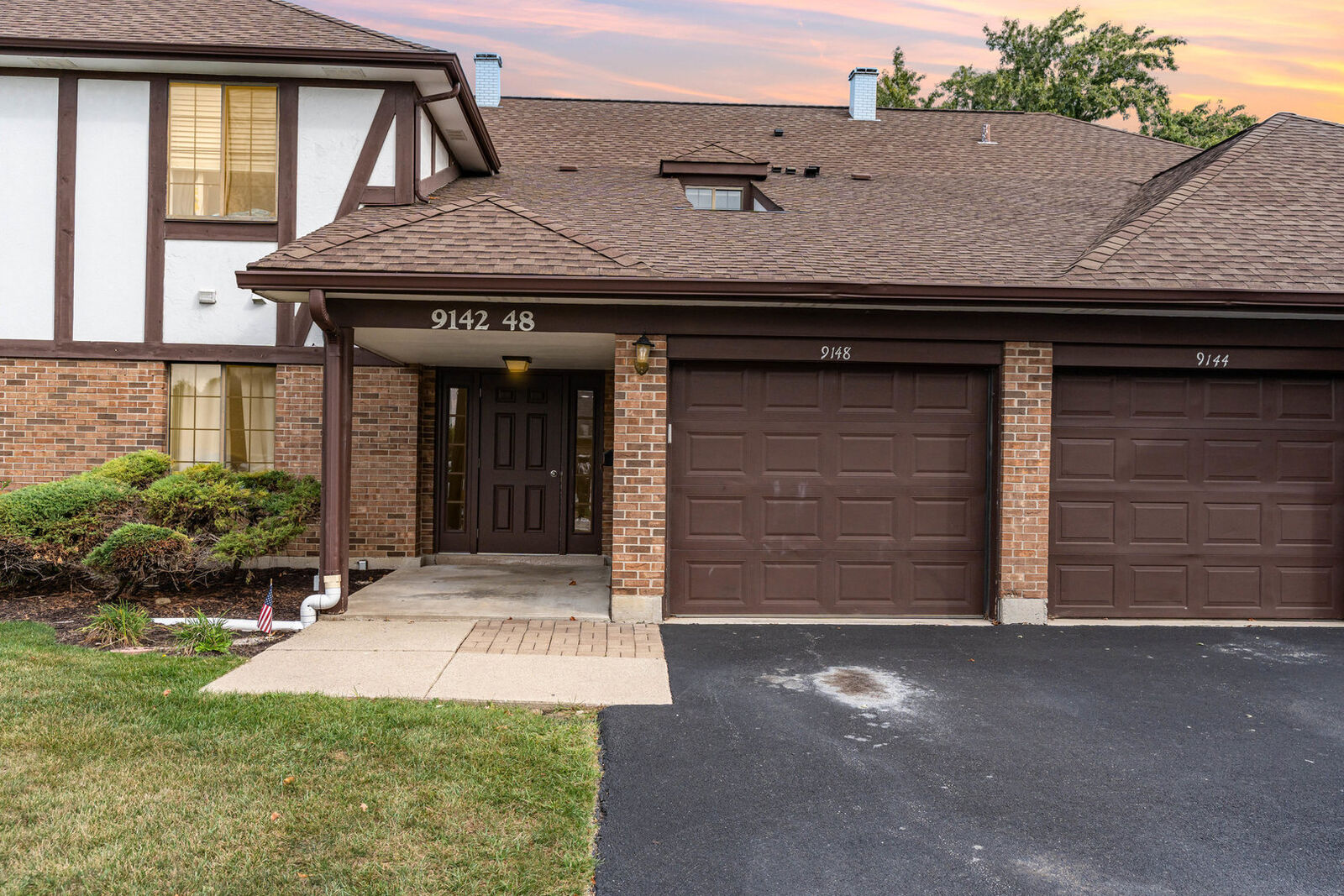 Property Photo:  9148 Clairmont Court 9148  IL 60462 