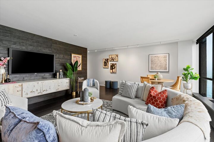 Property Photo:  910 N Lake Shore Drive 1615  IL 60611 