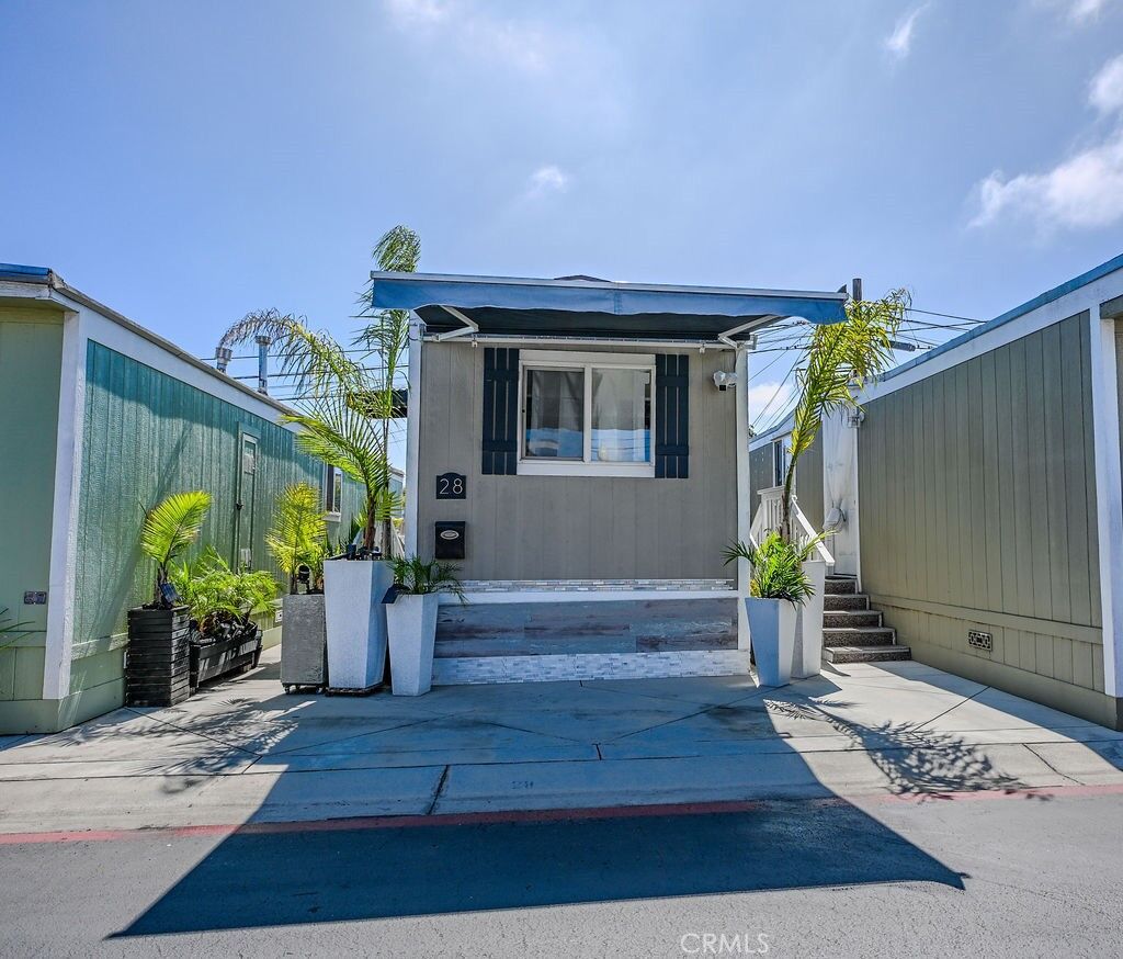 Property Photo:  17024 S Western 28  CA 90247 