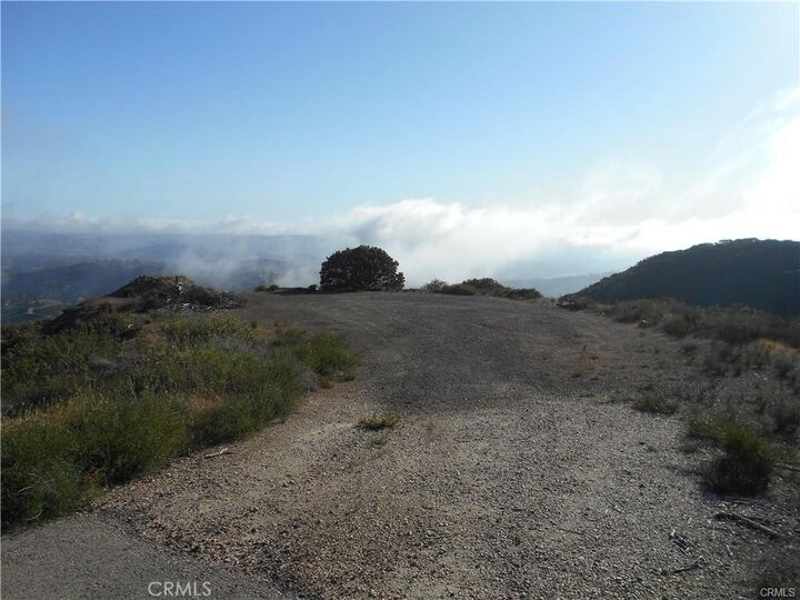 Property Photo: 14105 County Kerry Lane CA 93422