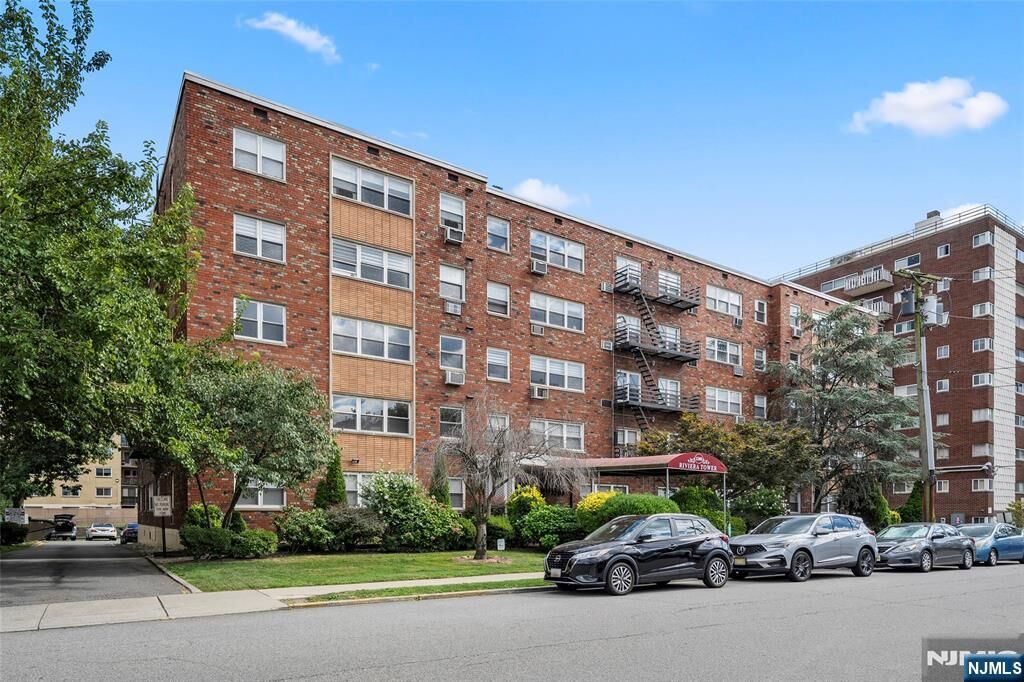Property Photo:  2200 Center Avenue D1  NJ 07024 