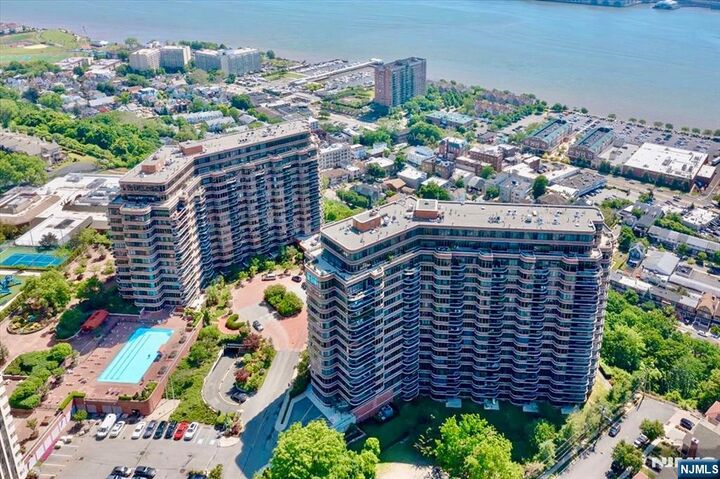 Property Photo:  100 Carlyle Drive 3mn  NJ 07010 
