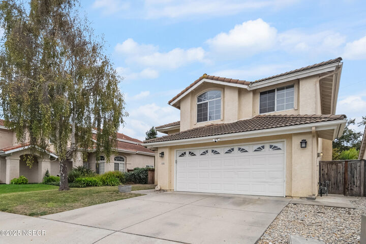 Property Photo: 1241 Stonebrook Drive CA 93436