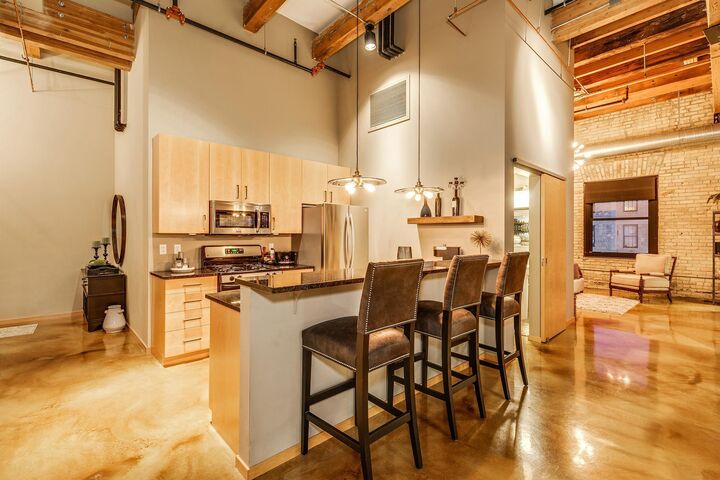 Property Photo:  406 Wacouta Street 707  MN 55101