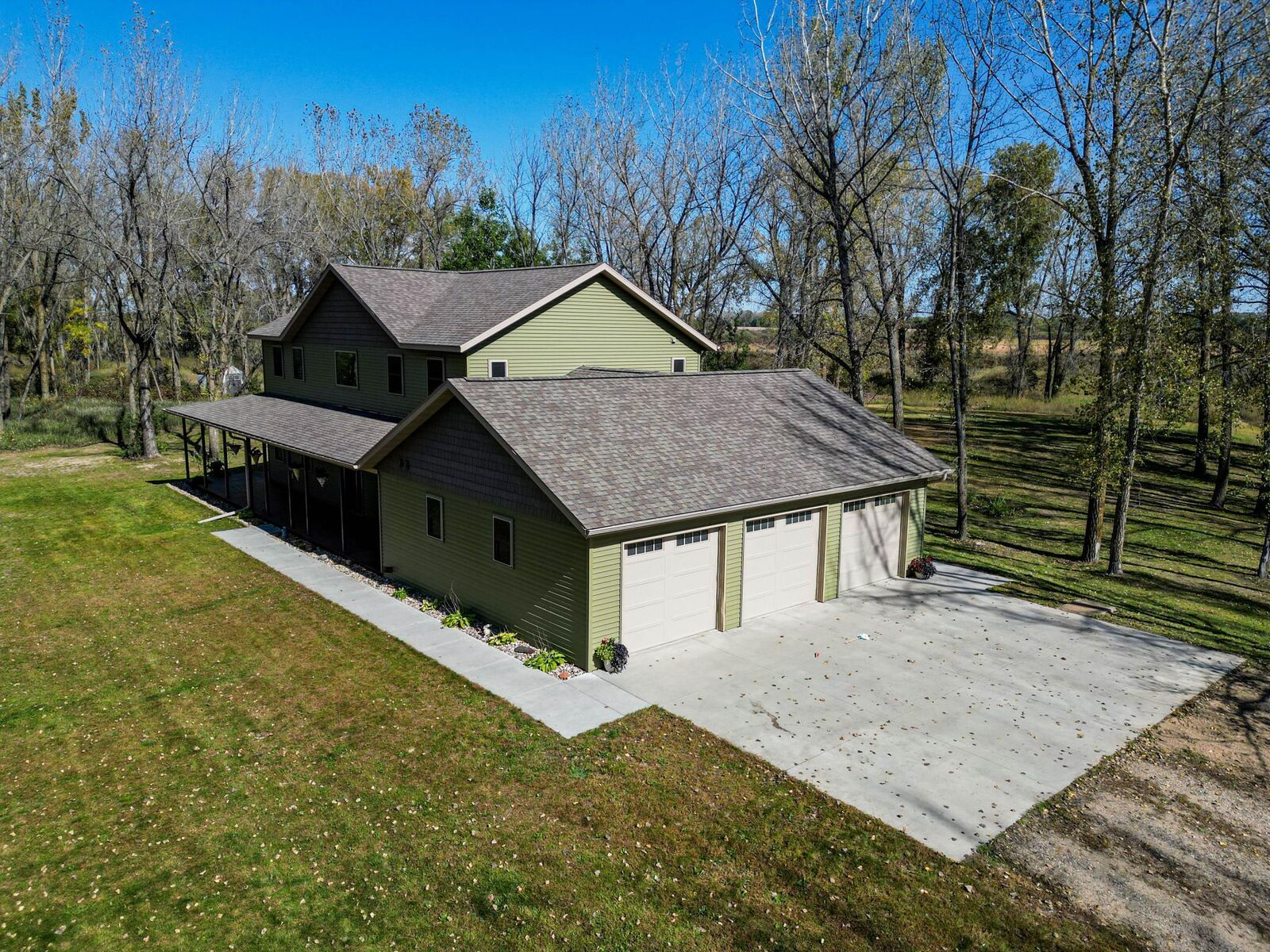 Property Photo: 996 190th Street N MN 56549