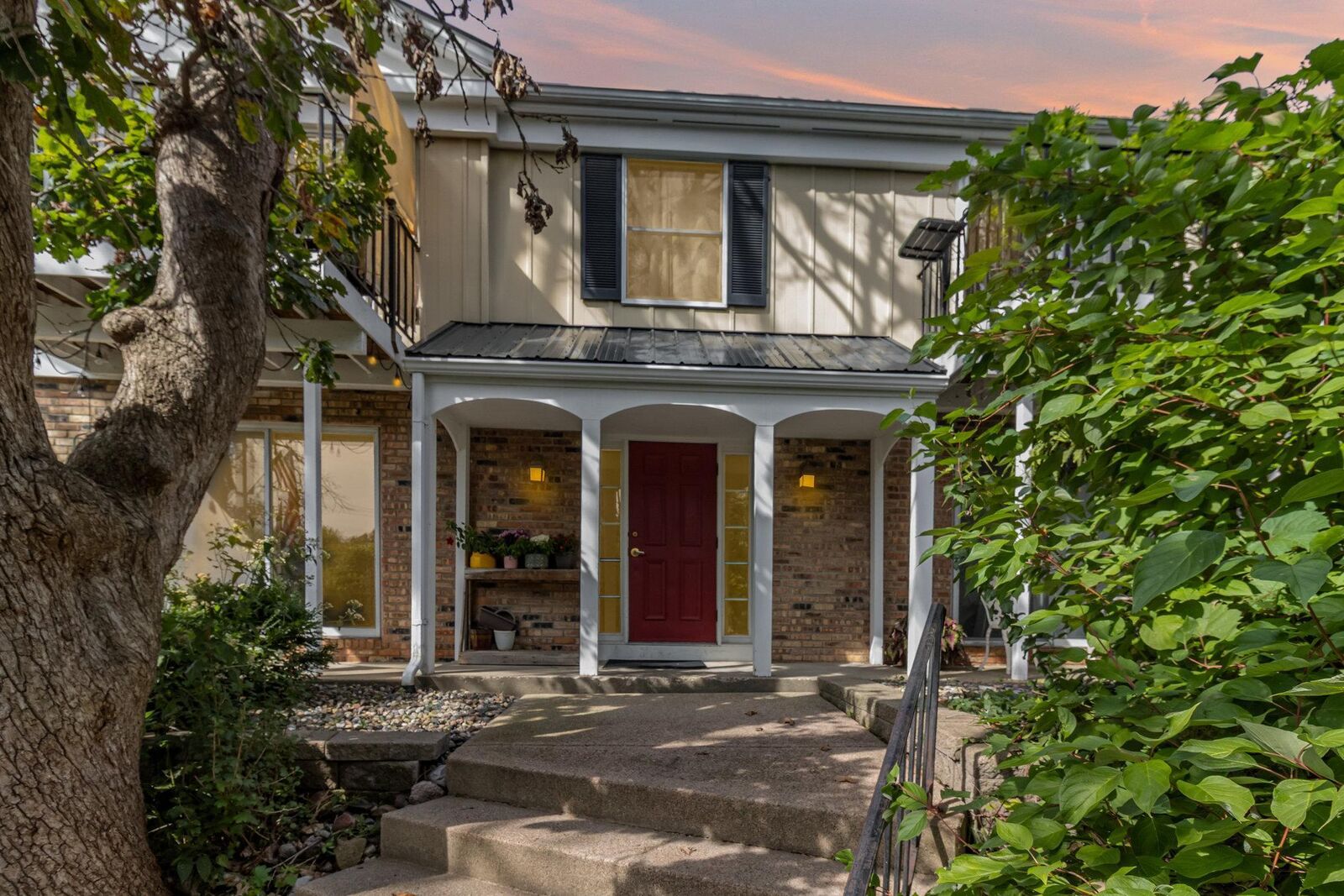 Property Photo:  1345 Crestridge Lane 102  MN 55123 