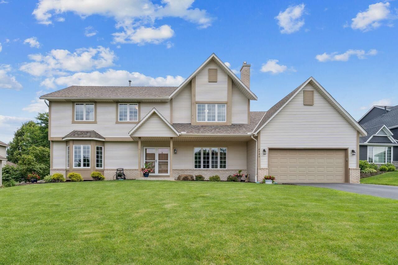 Property Photo: 8980 Highland Circle MN 55125