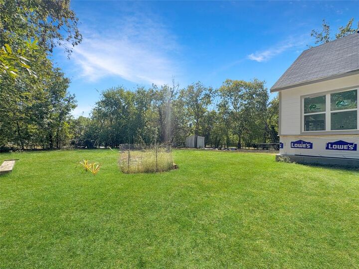 Property Photo: 308 N McGraw Street TX 75126