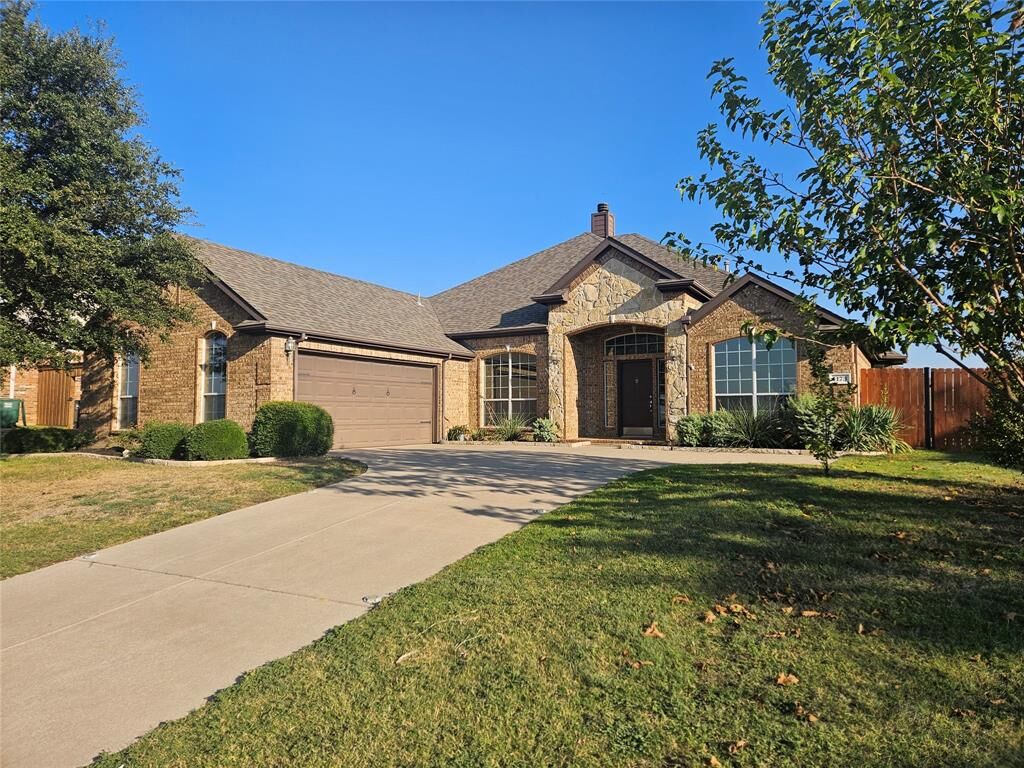 Property Photo: 1173 Diamond Back Lane TX 76052