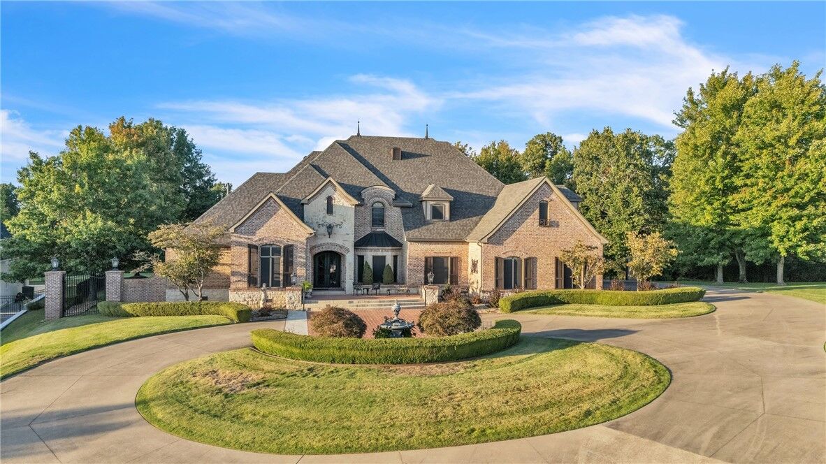 Property Photo:  5498 Clear Creek Boulevard  AR 72704 