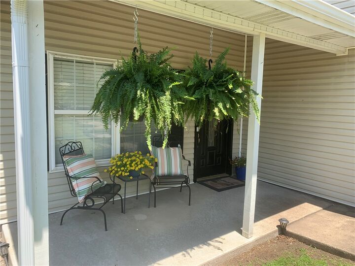 Property Photo: 730 N Walnut Court AR 72761