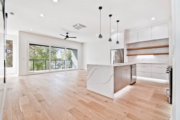 Property Photo:  216 NW 9th Street  AR 72712 